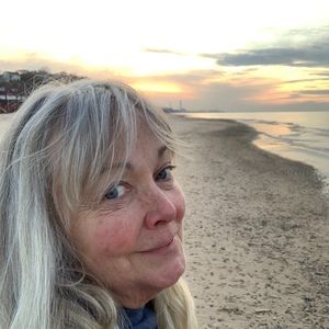 Meet your Posher, Sharon